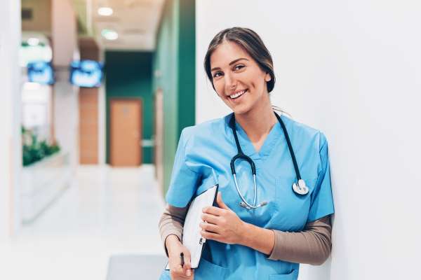7 Compelling Reasons to Work as an Agency Per Diem Healthcare Professional
