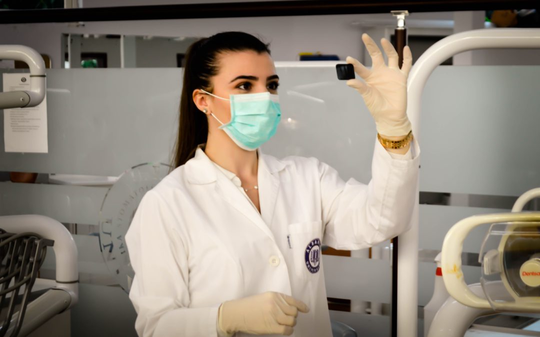 Becoming a Registered Nurse: 6 Important Things to Consider Before Enrolling in Nursing School
