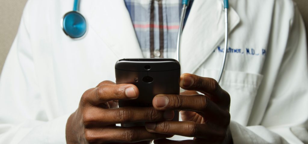 Agency Nurse setting their schedule on their phone