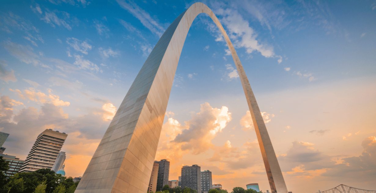 Gateway arch in St. Louis, Missouri